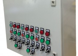 Компактный шкаф управления индивидуального теплового пункта для трех контуров