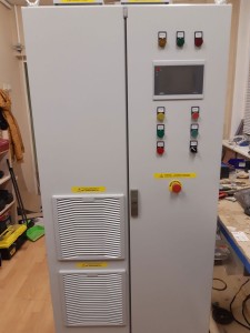 Шкаф управления насосным агрегатом Q155 перед отправкой