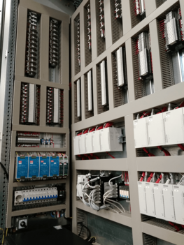 Вид шкафа внутри