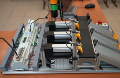 Стенды для управления процессом сортировки на базе оборудования ОВЕН