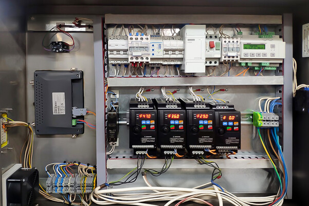 Шкаф управления формовкой