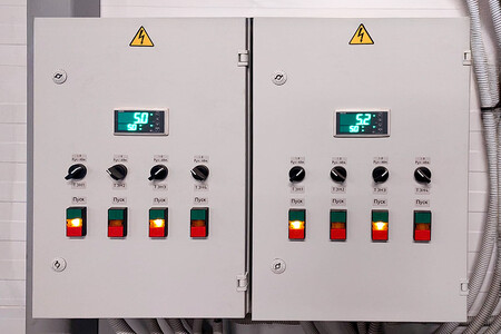 Шкаф управления. Вид спереди